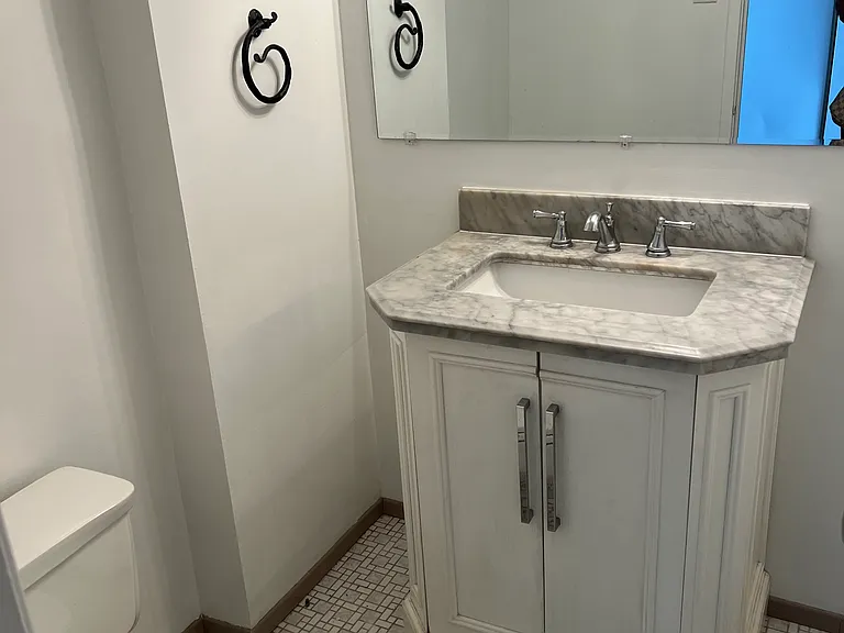 205 Yoakum Pkwy #1620 — Photo 8