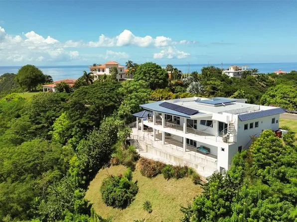 3 Palatine Hl, Rincon, PR 00677