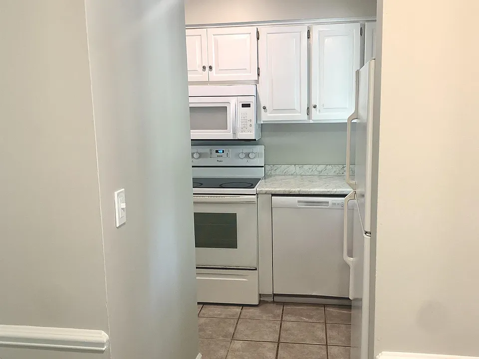 200-500 Holly Pines Dr