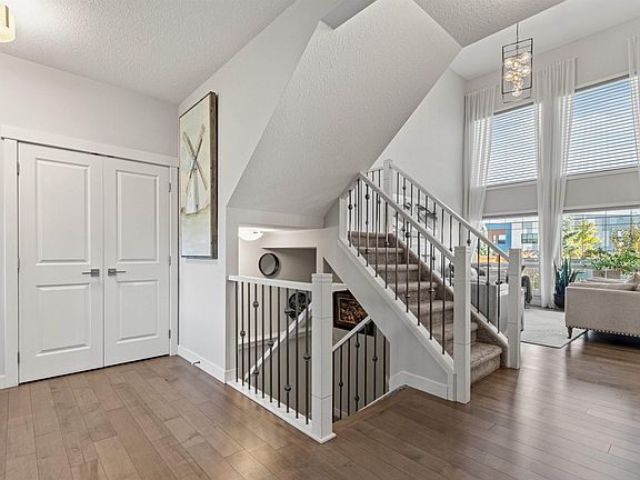 3rd image of 6615 Knox Pl SW