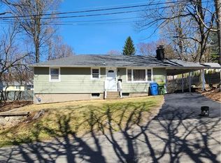 61 Rockridge Rd, Waterbury, CT 06705