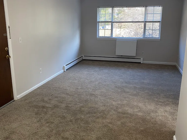 Bayside Apartments — Photo 8