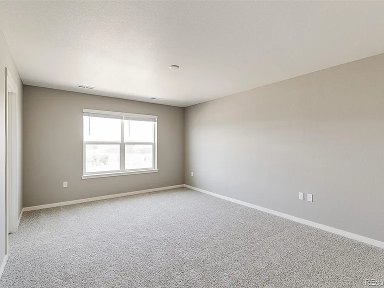1695 Vantage Pkwy — Photo 13