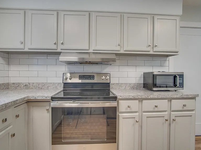 3371 Wellington Rd — Photo 14