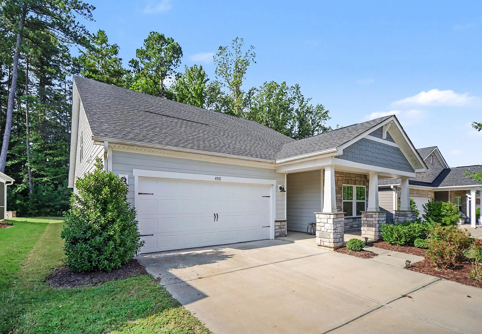 4 bed, 2208 sqft, $2,900 — Photo 1