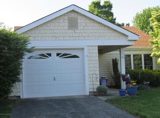 10 Normanton Ave, Manchester, NJ 08759