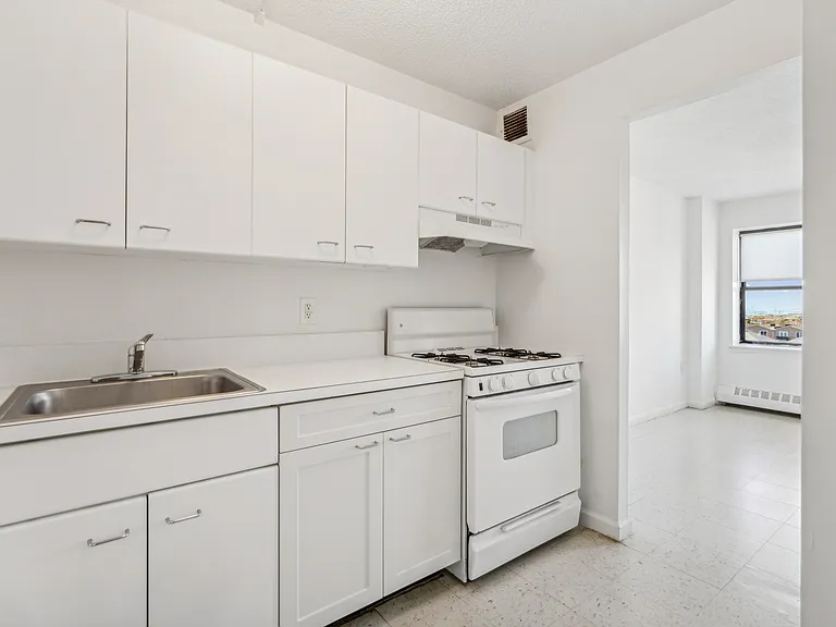 146 Beach 24 St #211 — Photo 2