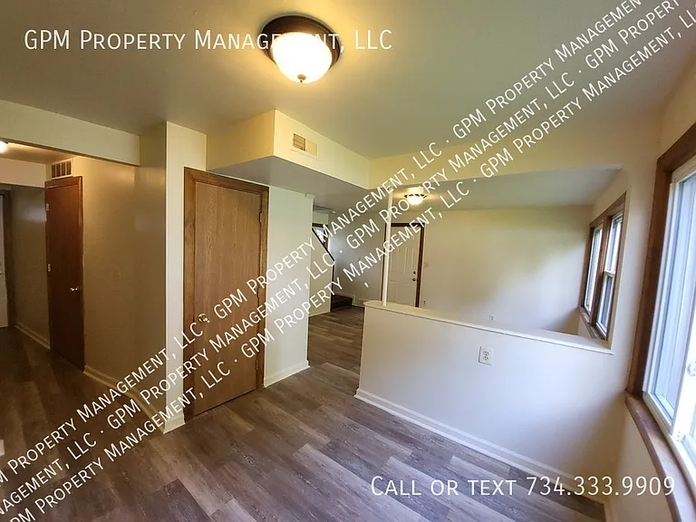 32258 Oscoda Ct — Photo 6