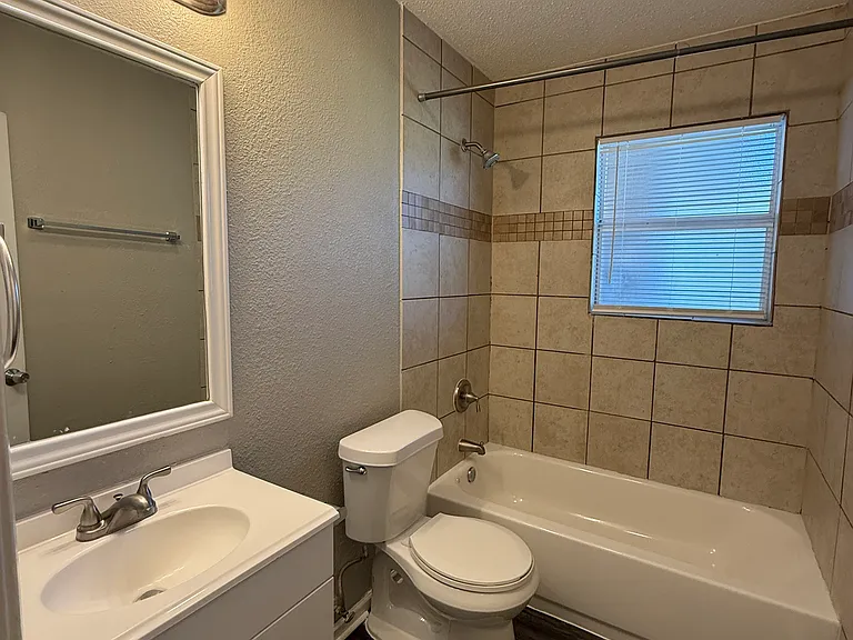 303 Ridgefield Cir — Photo 15