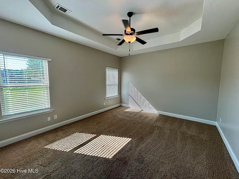 214 McDuffie Cir — Photo 13