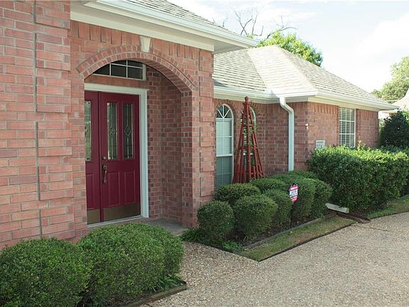 2nd image of 2124 Turtle Creek Dr