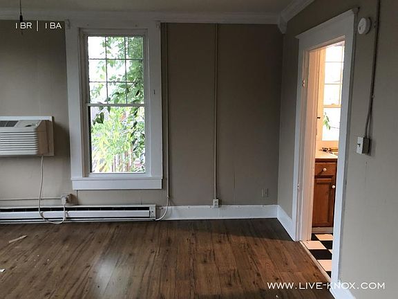 3rd image of 1312 Laurel Ave APT 3