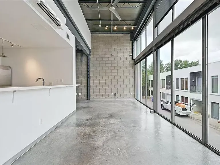 4801 S Congress Ave #F1 — Photo 15