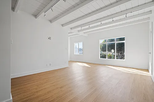 920 Marine St #4 Photo 1