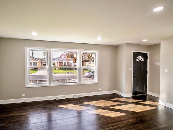 3rd image of 2123 Boeger Ave