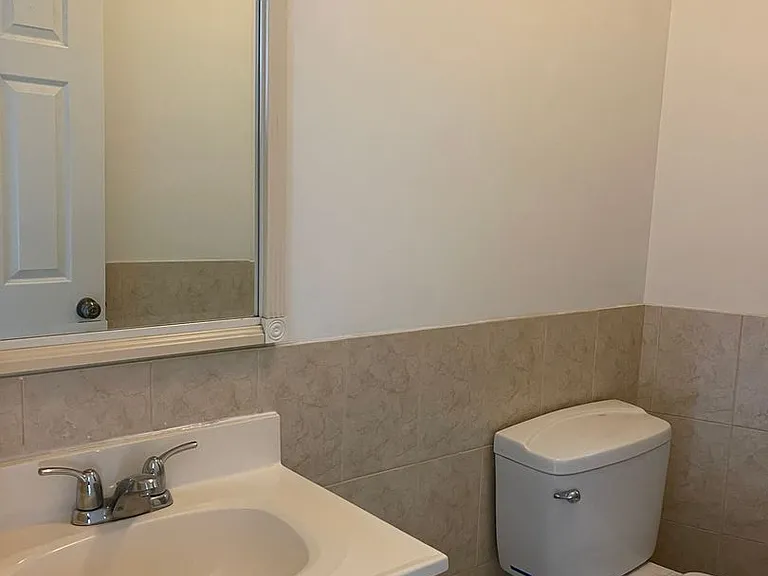 2516 N. Charles St. — Photo 12