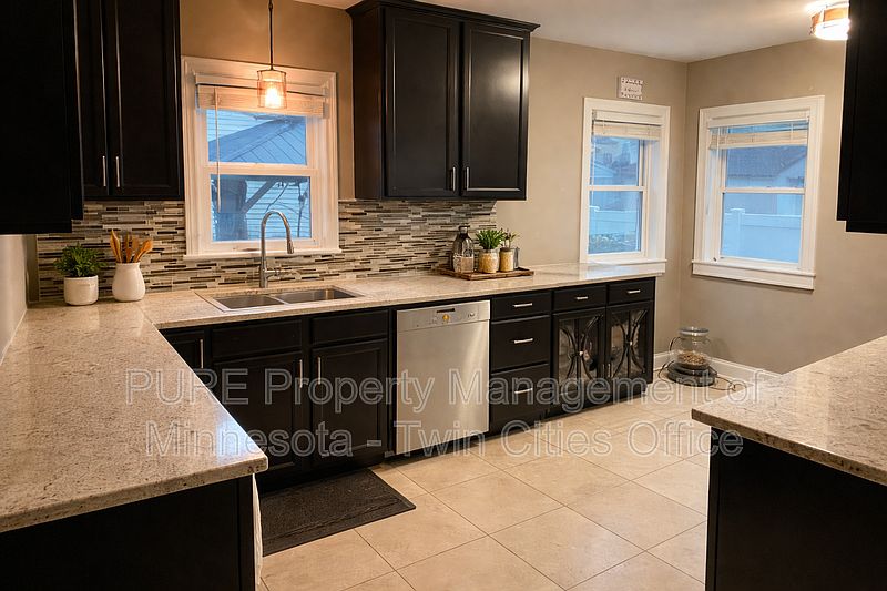 1st image of 1797 Montreal Ave