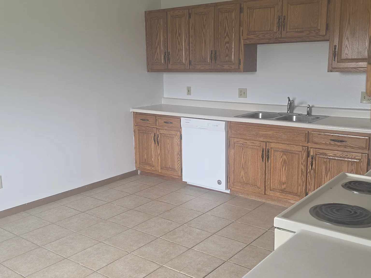2 bed, $1,125 — Photo 4
