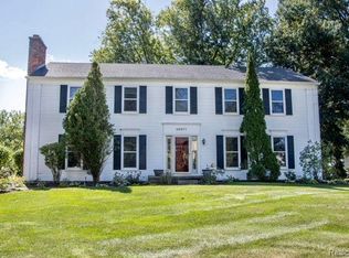 35971 Fredericksburg Rd, Farmington Hills, MI 48331