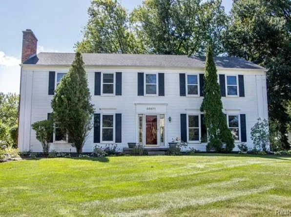 35971 Fredericksburg Rd, Farmington Hills, MI 48331