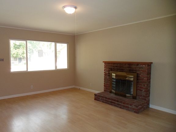 2nd image of 2056 Juanita Ct