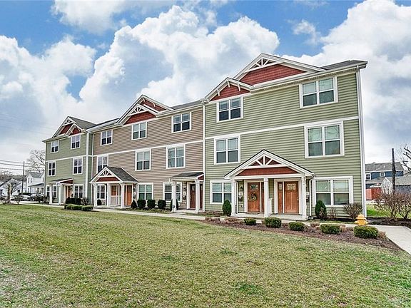 3rd image of 65 Grady Ct