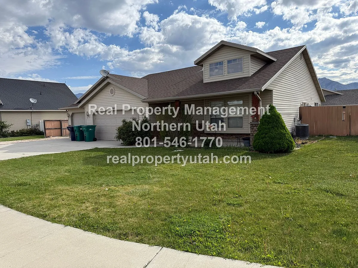 Building Photo - 922 S 1300 W