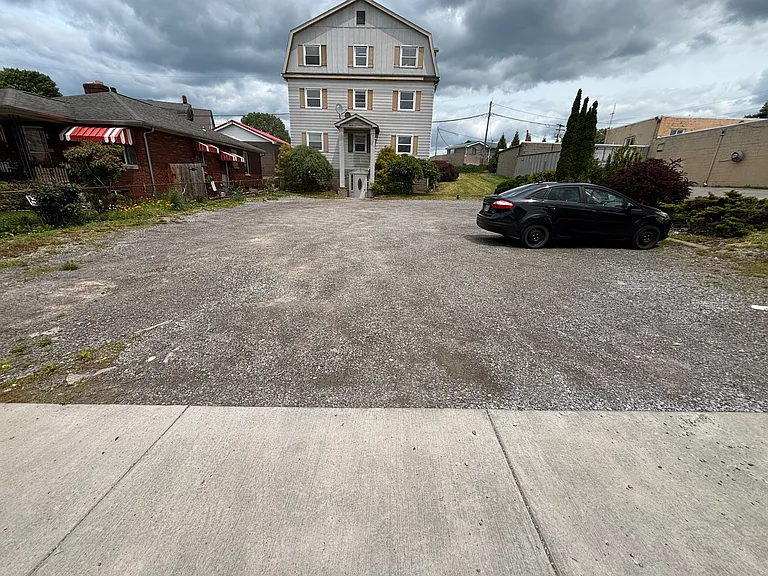 317 S Monroe St #6 — Photo 10