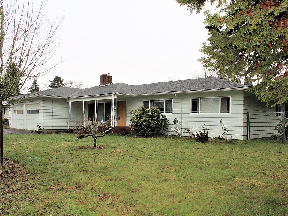 1st image of 1769 SE Spruce St