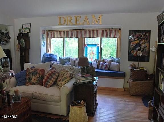 3rd image of 11610 Red Feather Ln