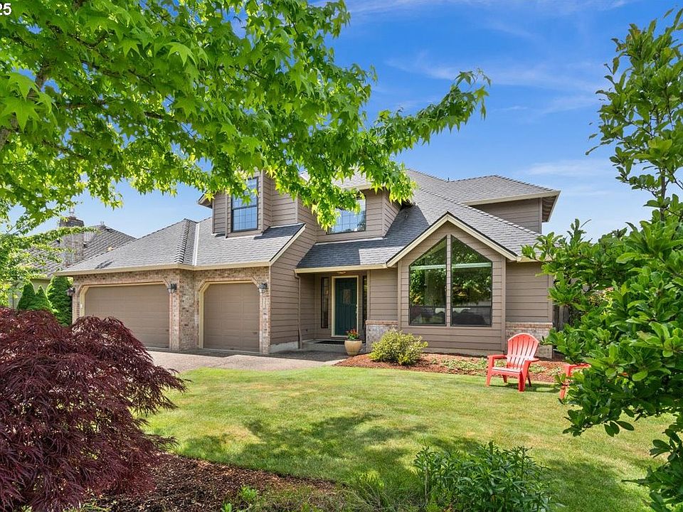 1st image of 585 NE Geraldine Dr