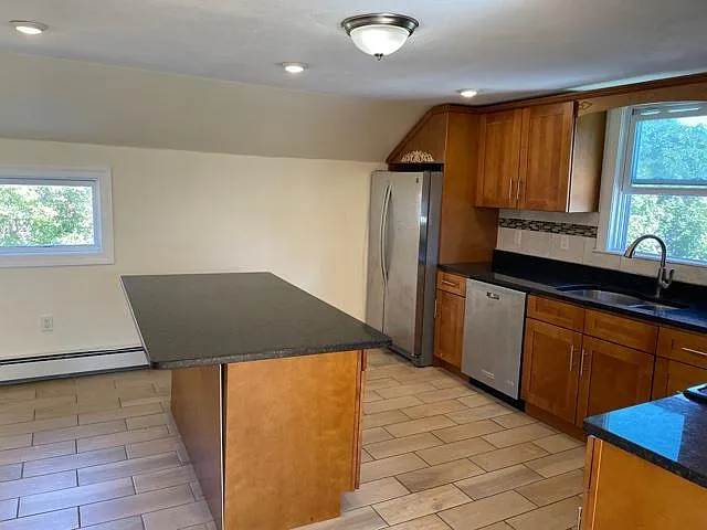 3 bed, 1500 sqft, $3,800 — Photo 4