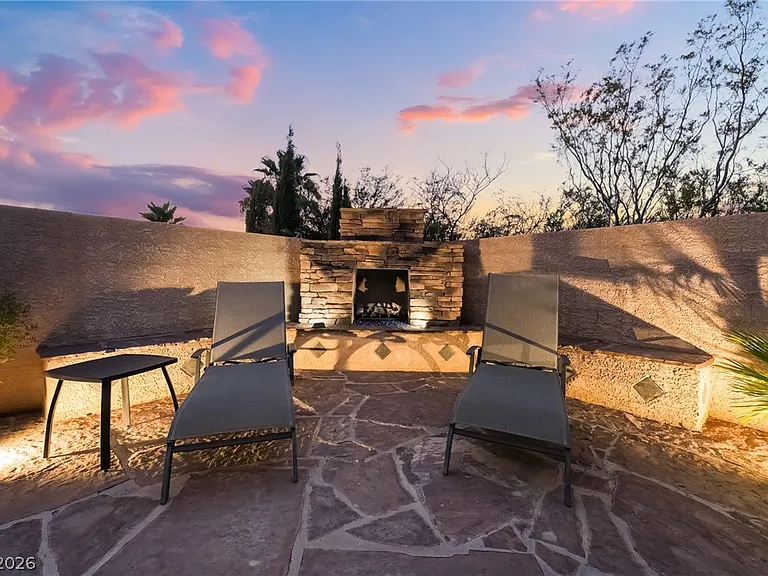 2676 Lochleven Way — Photo 31