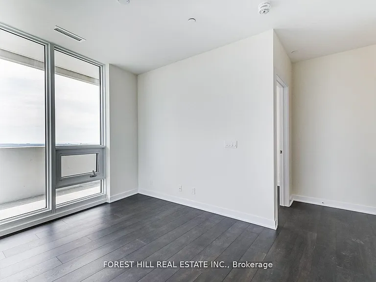 2221 Yonge St #5402 — Photo 19