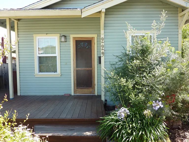 229 Branch St — Photo 4