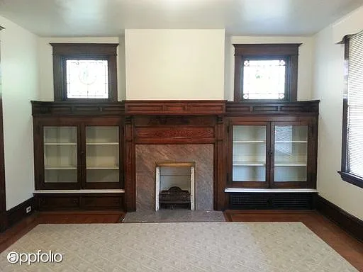 517 Steen St photo 1