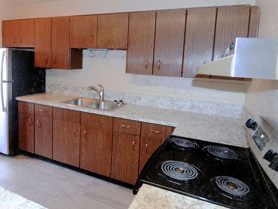 Lots of Storage - New Appliances