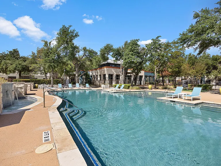 Artisan Apartments & Shops in Austin Texas