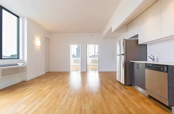 Rented by Astoria Realty | media 29