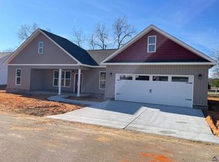 118 Pecan St, Cochran, GA 31014