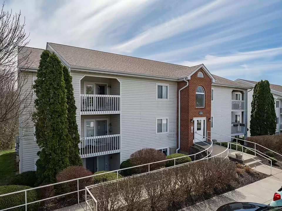 1st image of 10112 Carnation Ct APT 12