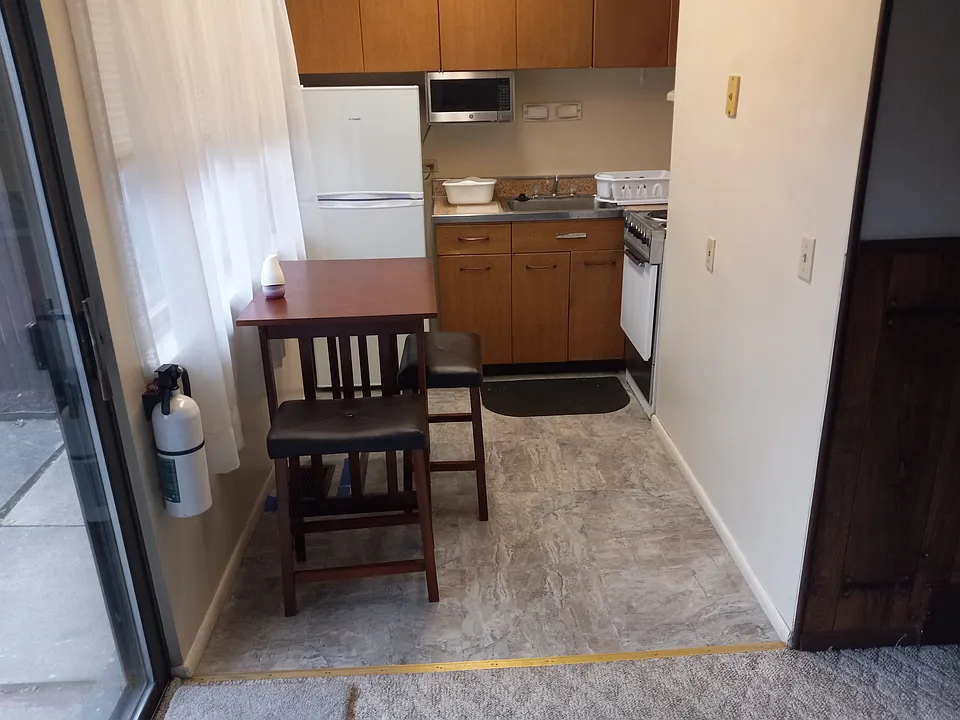 Kitchen - Remodeled, new appliances and new table w/chairs -- ready for use