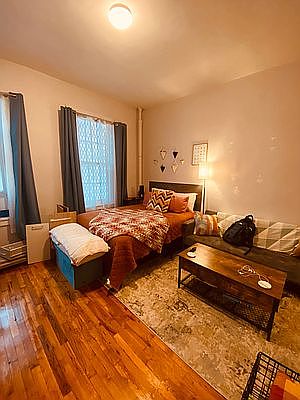 2nd image of 403 W 44th St APT 1A
