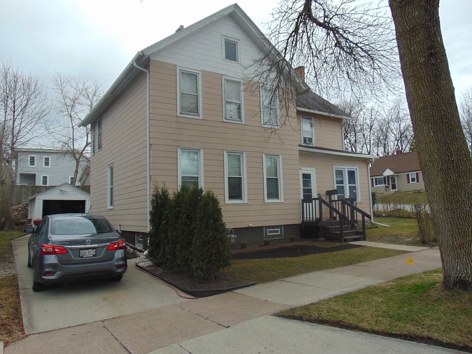 1st image of 833 Broadway Ave #1703