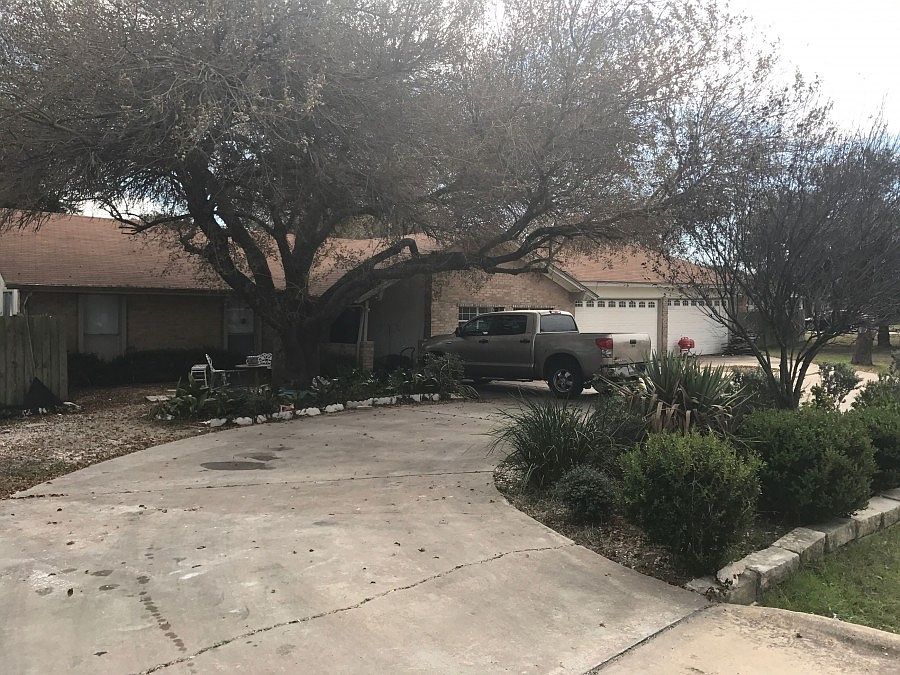2nd image of 15611 Delahunty Ln