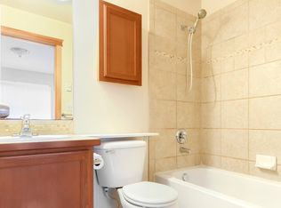 9408B 35th Ave SW, Seattle, WA 98126