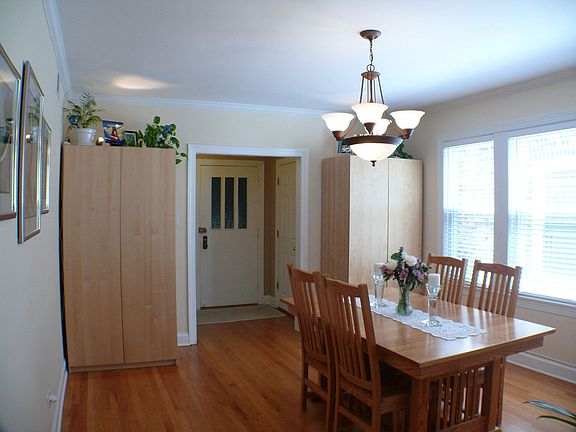 3rd image of 5016 N California Ave #3