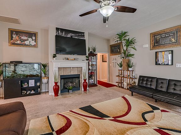5th image of 2711 Ashton Dr