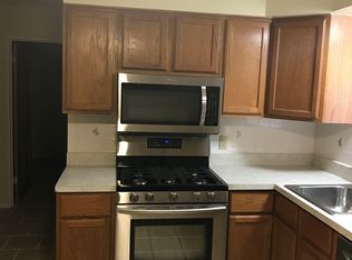 208 Solley Dr, Ballwin, MO 63021