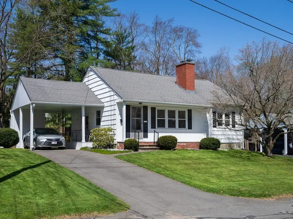 24 Murphy Ter, Northampton, MA 01060